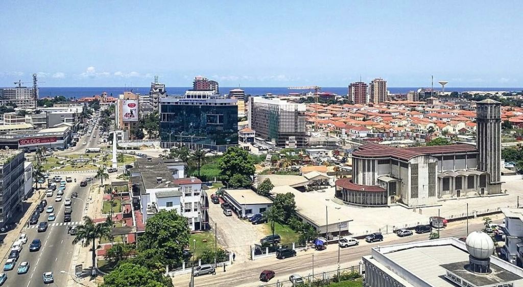 Ovnis, raëliens et évangéliques en&nbsp;Afrique