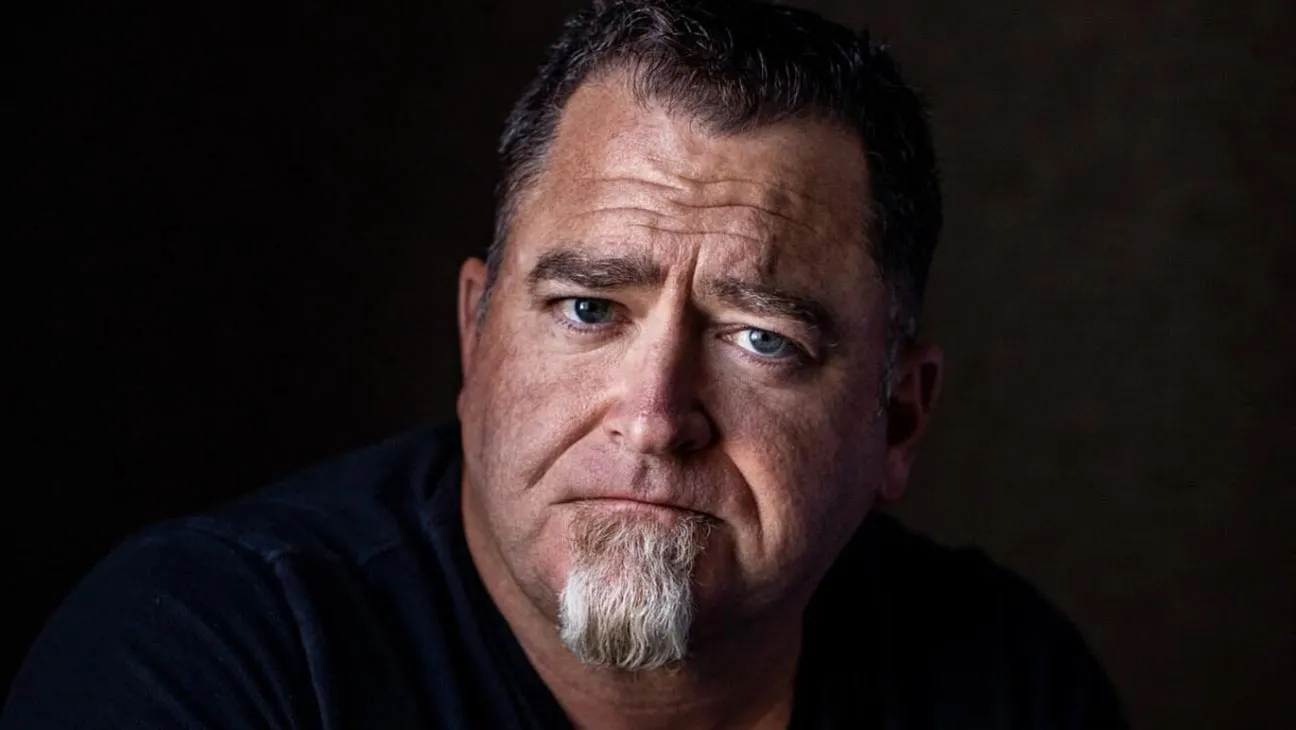 Inside the Pentagon&rsquo;s Hunt for UFOs de Luis Elizondo : Que nous cache-t-on vraiment ?