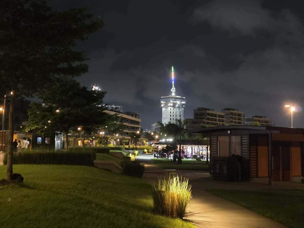 L’ Afrique centrale, l’oncle gabonais et les&nbsp;ovnis